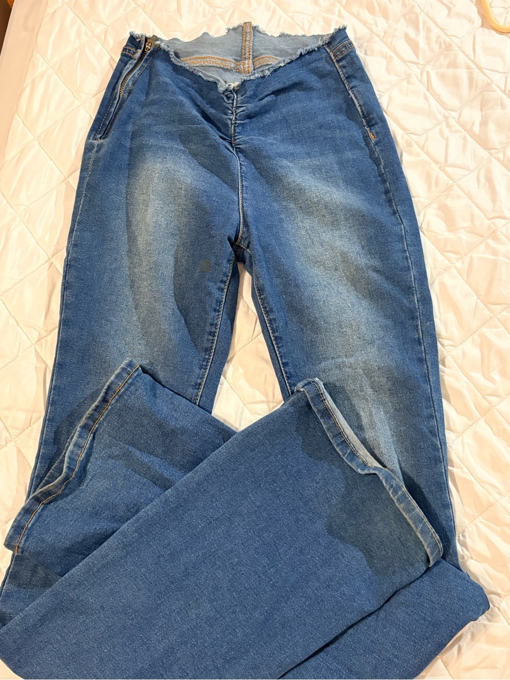 Classic High-Waist Women’s Jeans in Blue